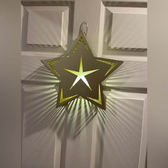 CHRISTMAS WONDERSHOP LIGHT UP WALL HANGING GOLD STAR MCM MID CENTURY RETRO VIBES - Picture 2 of 7